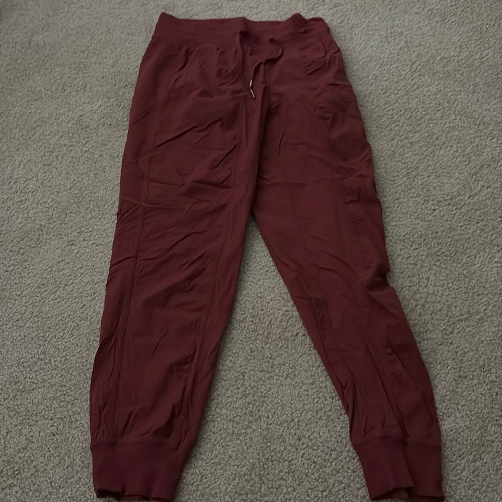 Lululemonn dance studio joggers